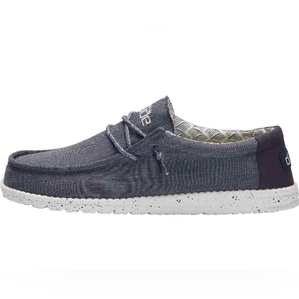 NWT Hey Dude Men’s Wally Chambray Blue Mirage size 11